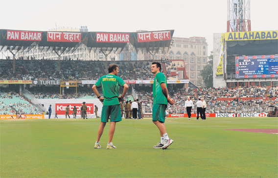 eb46_SouthAfricaCricket.jpg
