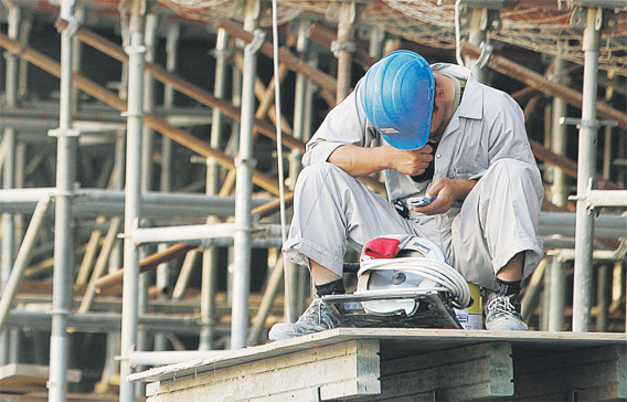 eb22_workermobile_15.jpg