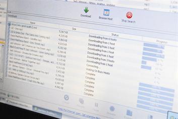 NETPIRACY(AFP).jpg