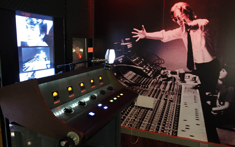 lennon soundboard