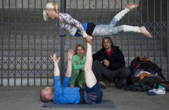 acro-yoga