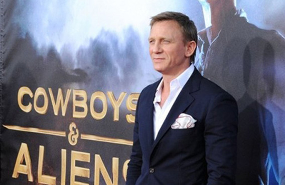 Daniel Craig