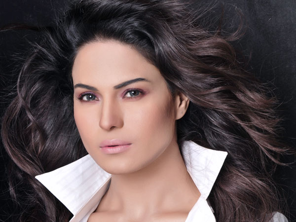 Veena-Malik-supplied