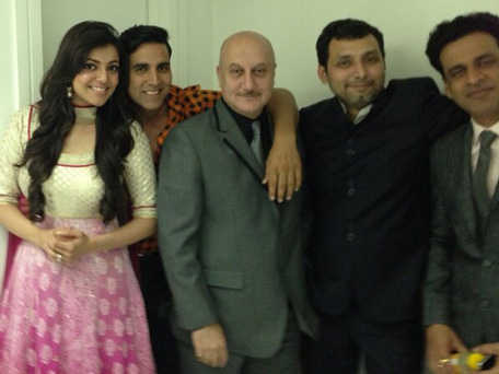 akshay anupam kajal monoj bajpayee