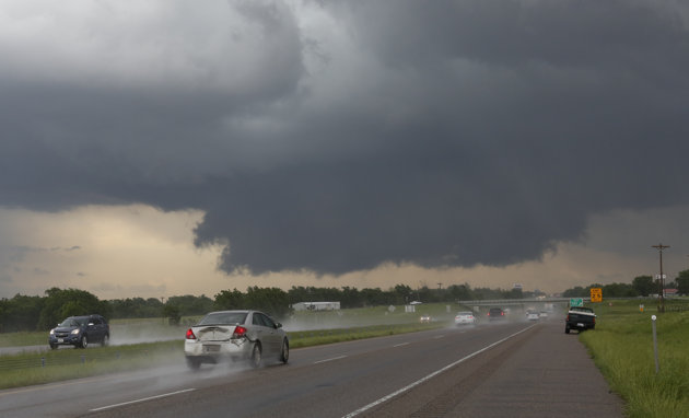 Tornadoes touch down in Oklahoma, Arkansas - Emirates 24|7
