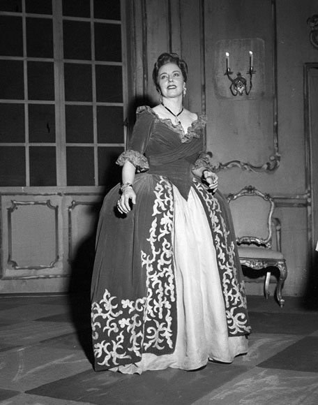 Magda Olivero 