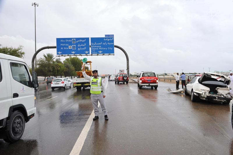 rain/accident/abu dhabi