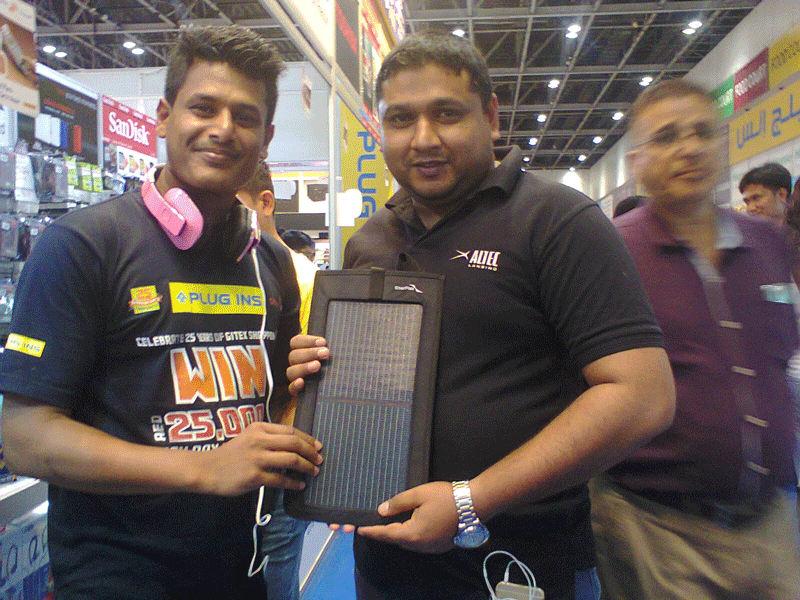 solar backpacks-1