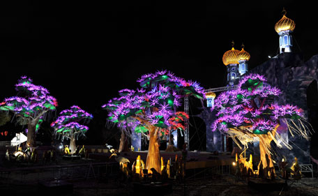 Art by day and Glow by night