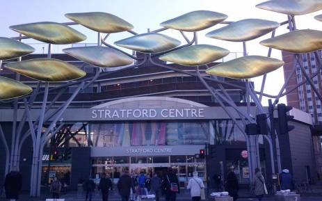 Six people believed injured in suspected London acid attack - Emirates 24|7