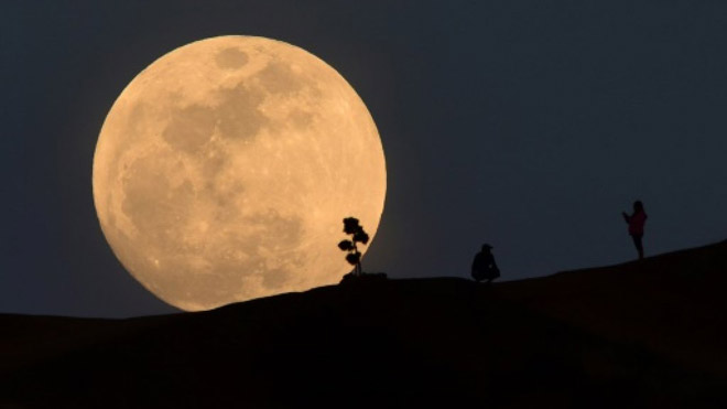 MOON
