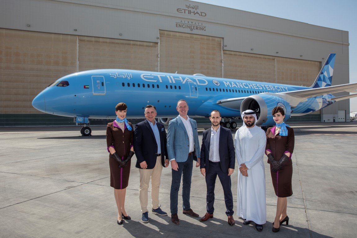Etihad Airways unveils Manchester City Football FC livery
