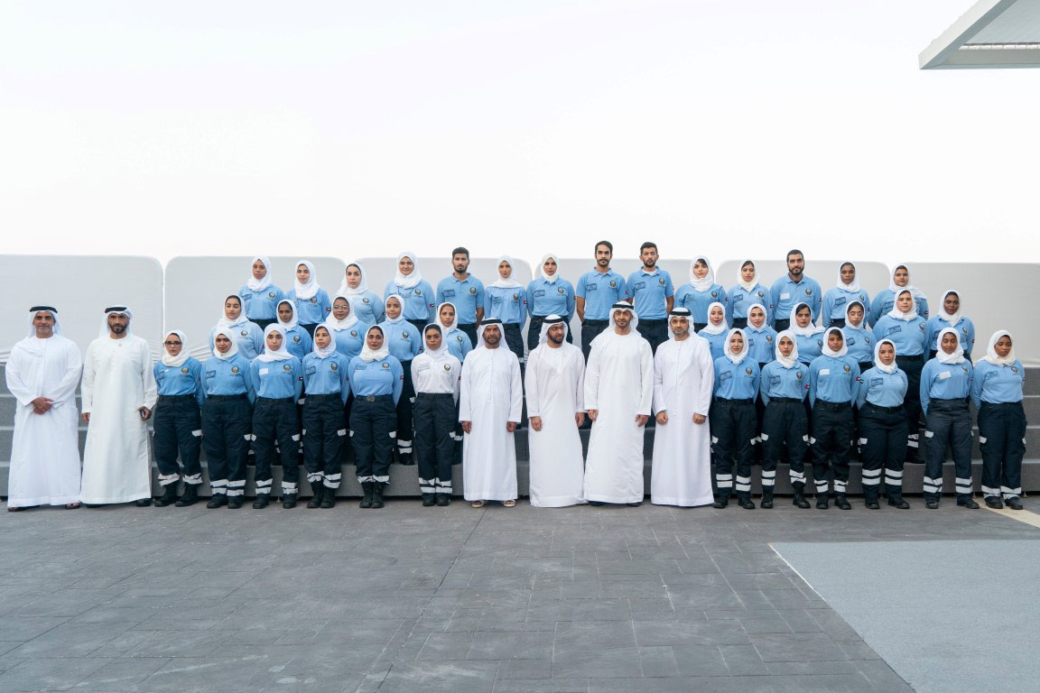 Mohamed bin Zayed receives graduates of Emirati Emergency Medical Technician Programme