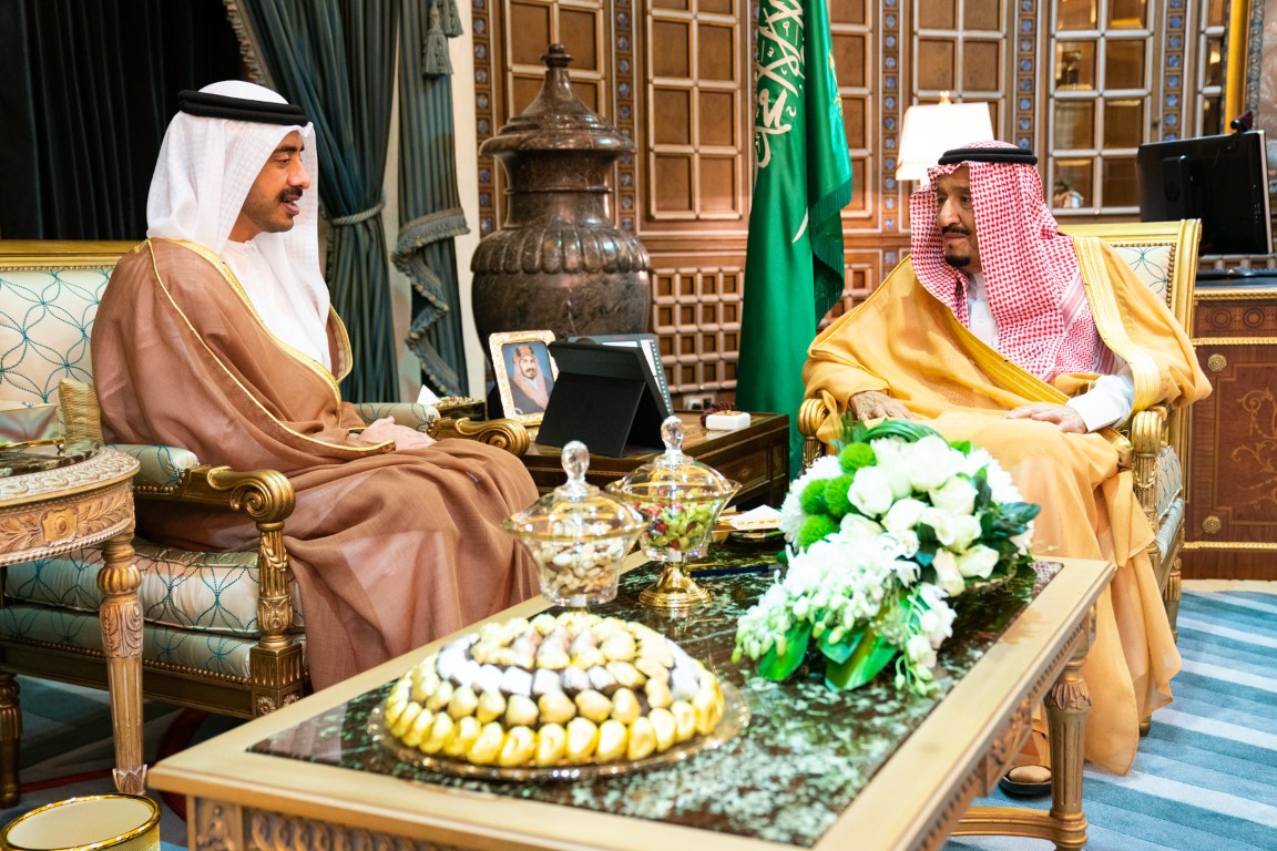 Custodian of Two Holy Mosques receives Abdullah bin Zayed