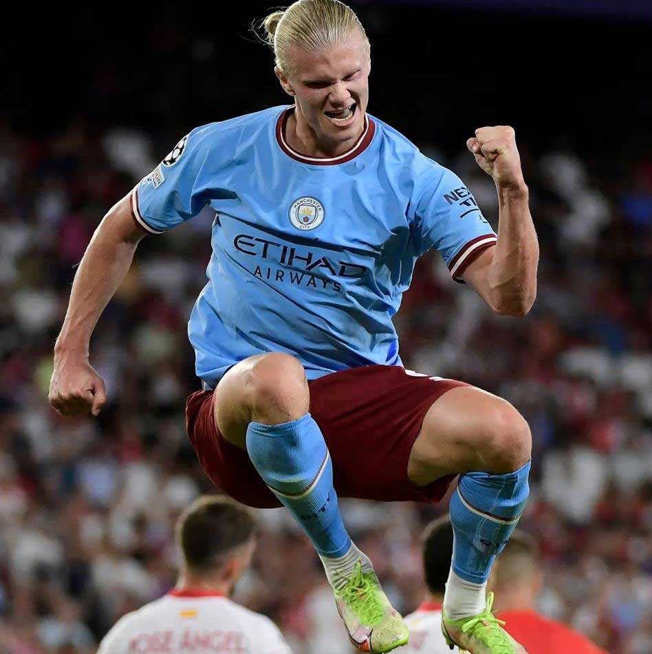 Soccer-Haaland fires another hat-trick to earn Man City comfortable win over Wolves