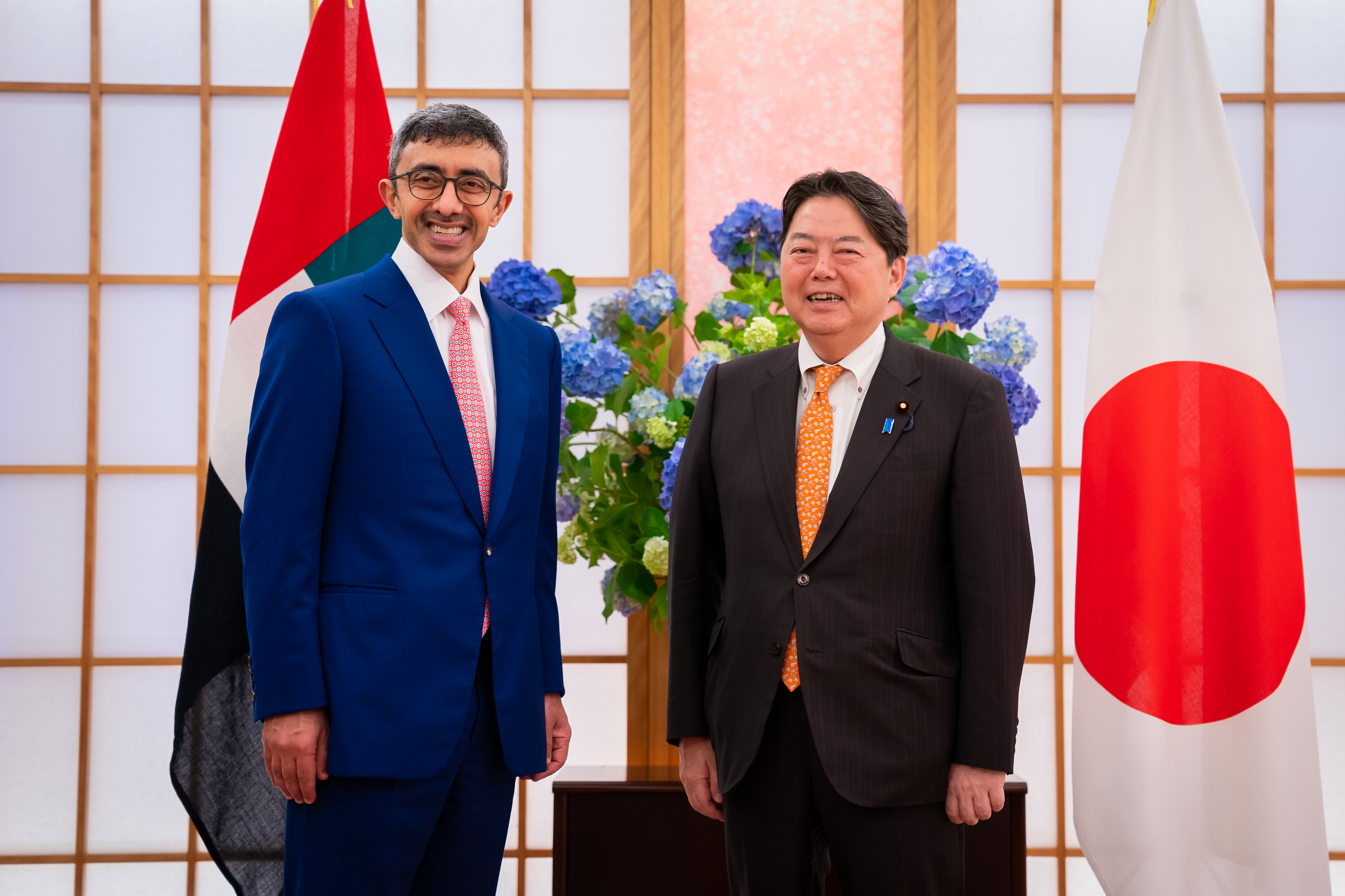 UAE Foreign Minister, Japanese counterpart discuss cooperation
