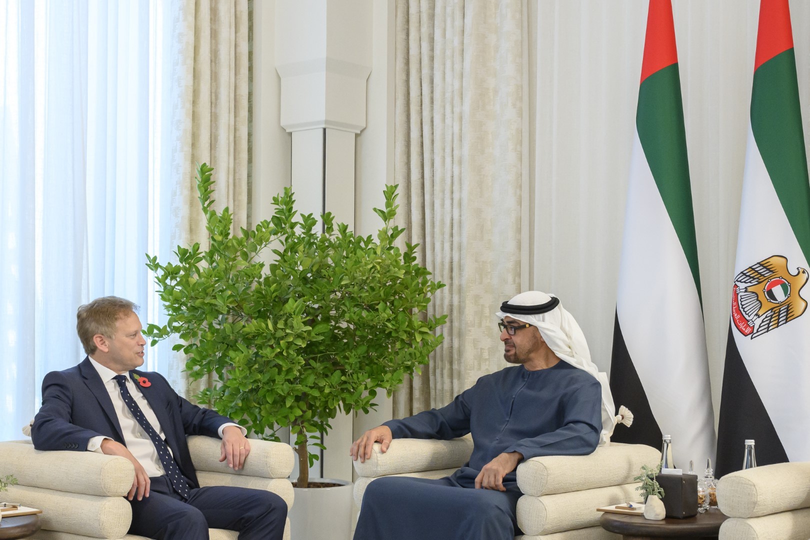 UAE President receives UK Defence Secretary - Emirates 24|7