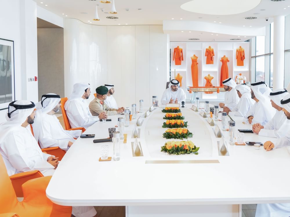 Mansoor bin Mohammed reviews preparations for 2023 Dubai Airshow, COP28 at Al Maktoum International
