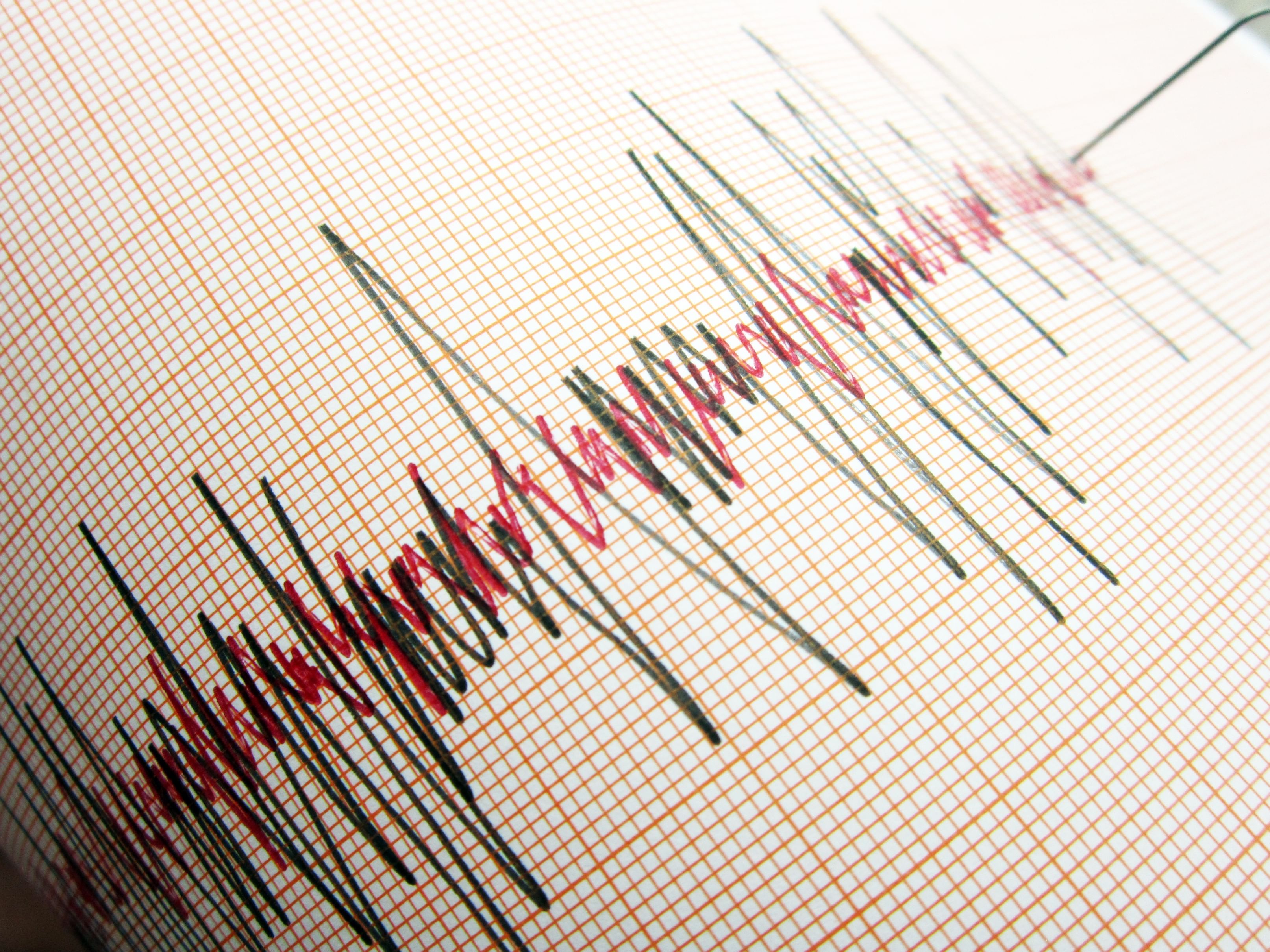 Earthquake of magnitude 5.6 strikes Luzon, Philippines