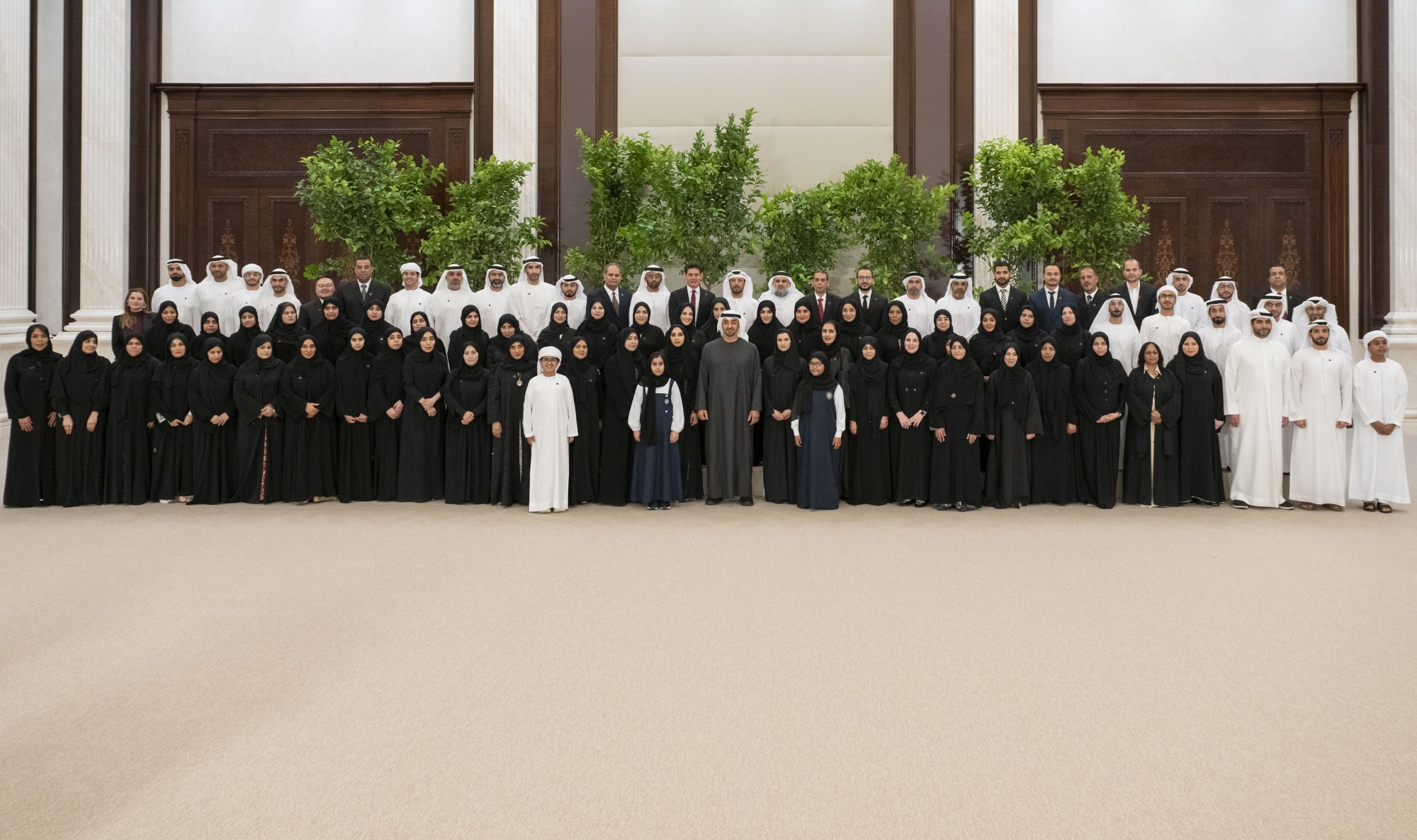 UAE President receives teachers, administrators, outstanding students in celebration of Ramadan