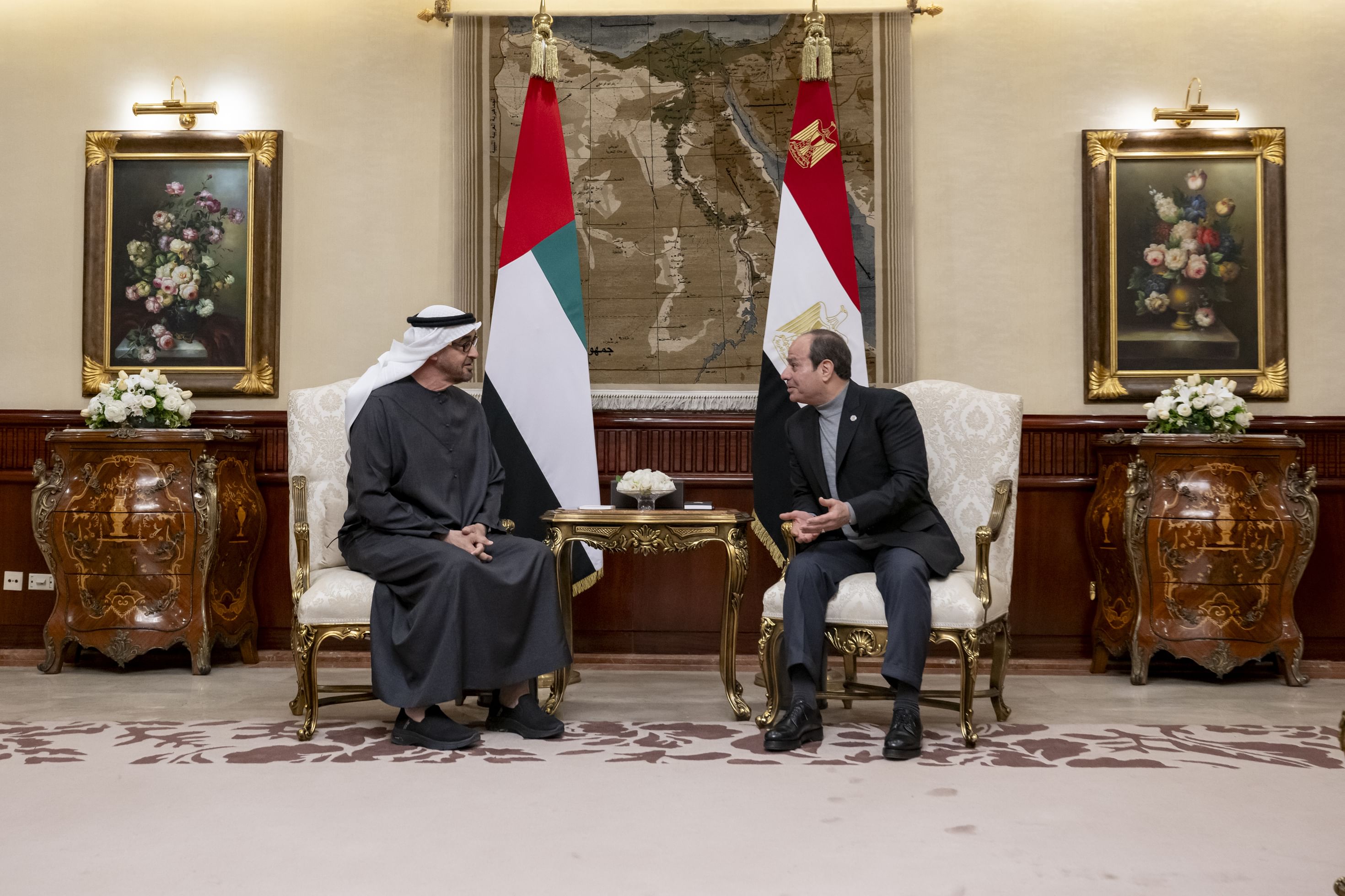 UAE, Egyptian Presidents discuss strengthening fraternal ties in Cairo