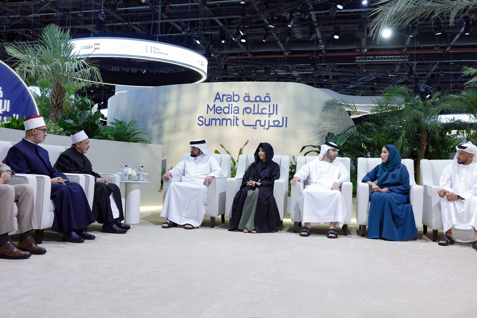 Ahmed bin Mohammed meets with Grand Imam of Al-Azhar